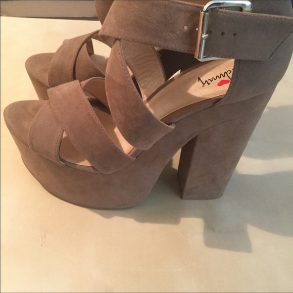 Sold - Picture 2 of 8